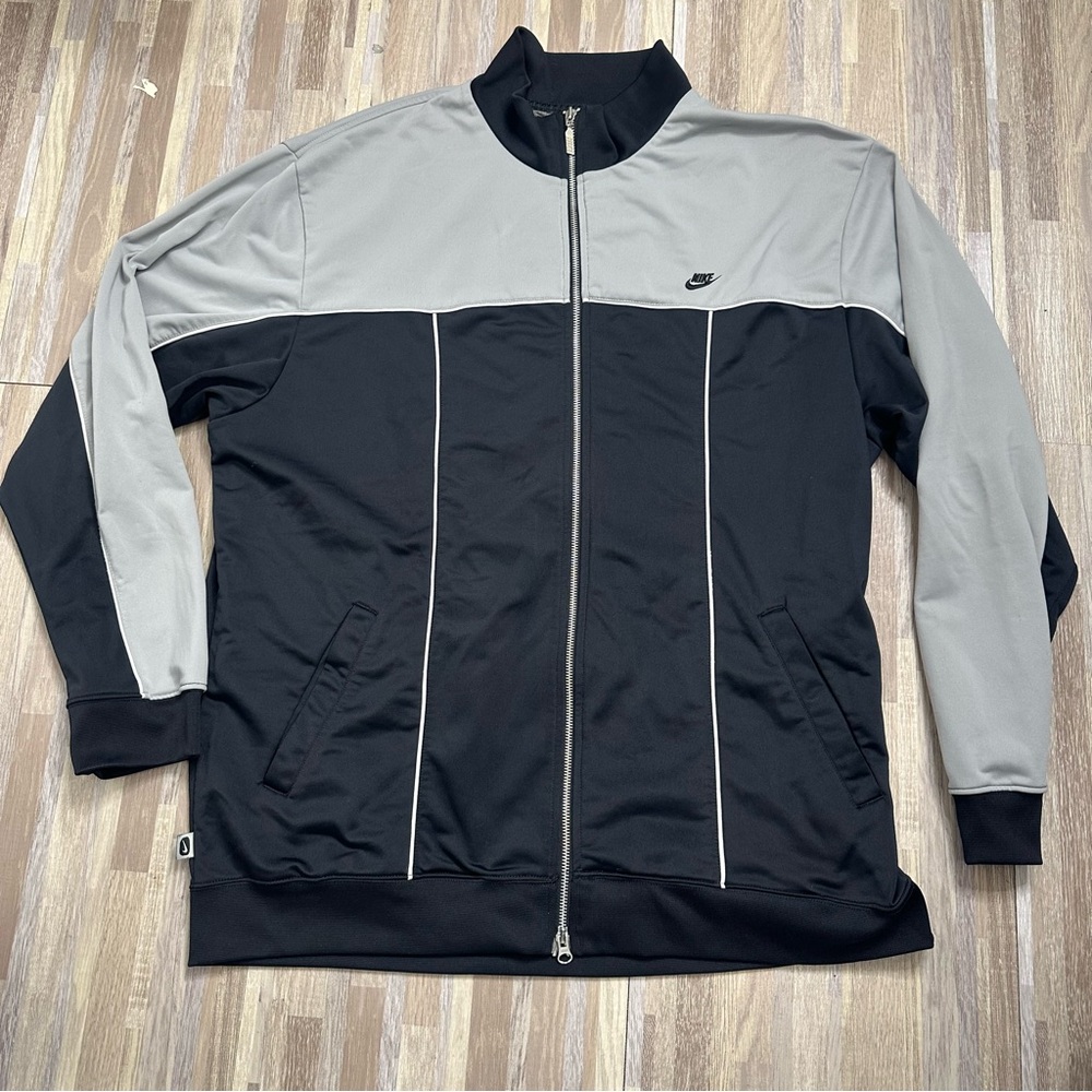 Nike Men's Two-Tone Black and Gray Track Jacket XXL